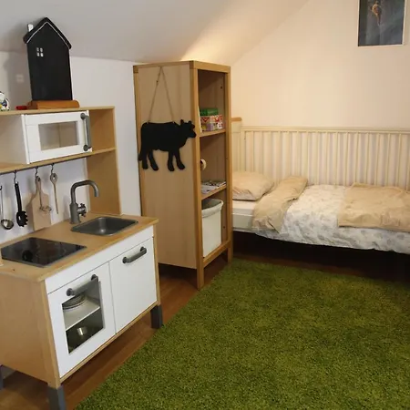 Family On Repecnik Farm In Gorje, Bled شقة زغورنجي