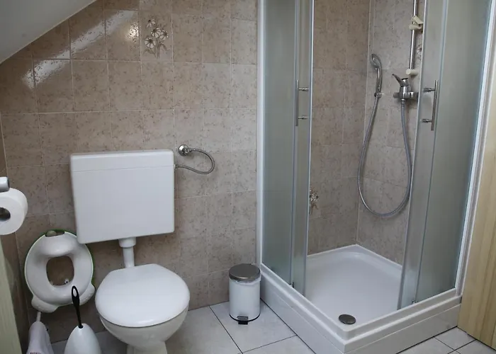 Family On Repecnik Farm In Gorje, Bled شقة